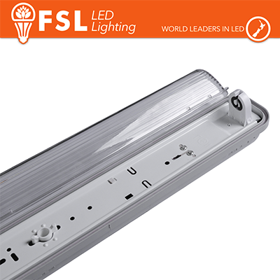 [FLB-1T60] Plafo Stagna Porta tubo T8 IP65: 1 tubo 60cm